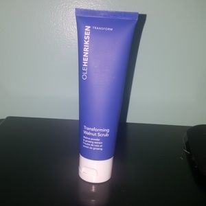Ole Henriksen walnut scrub
